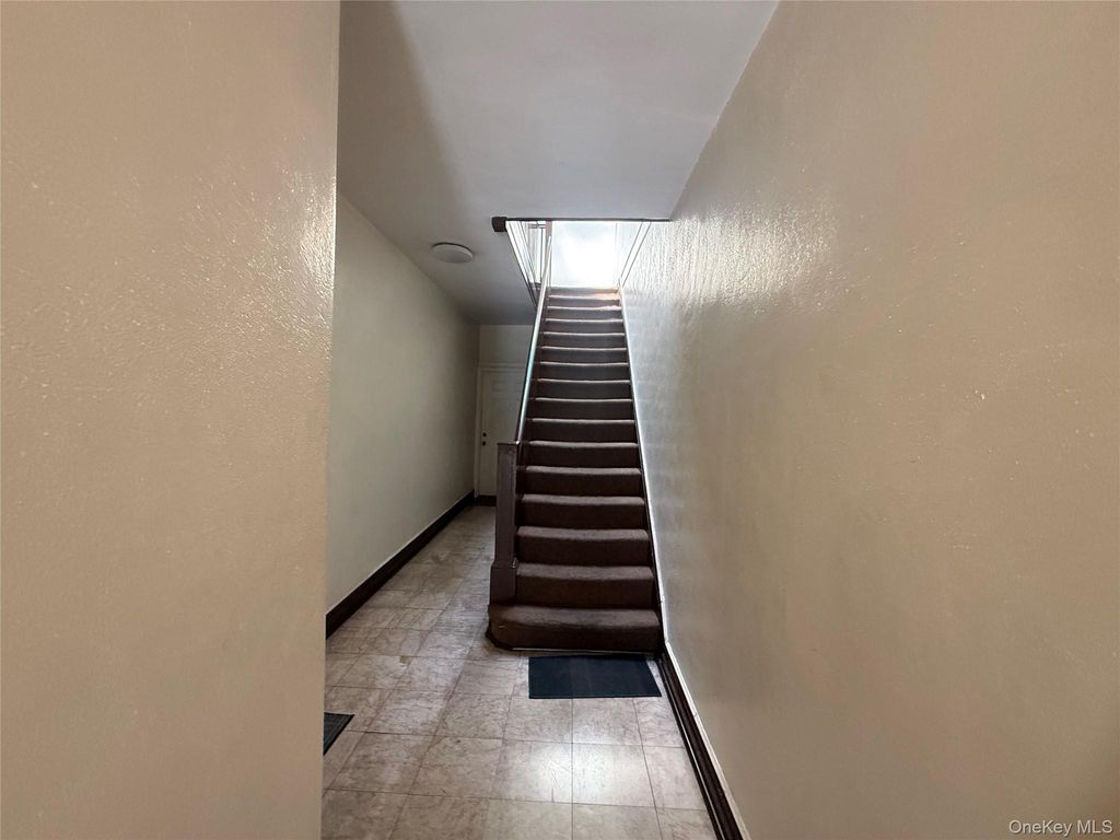 851 E 228th Street, Bronx, NY 10466 — photo 4