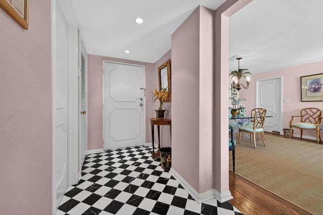 227 Australian Avenue 2c, Palm Beach, FL 33480