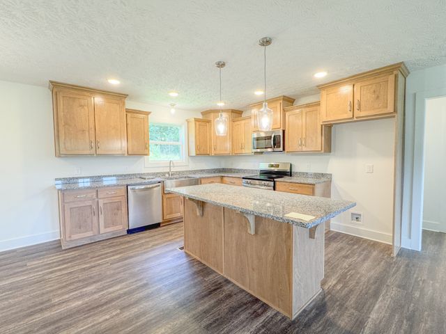 944 Wartrace Hwy, Pleasant Shade, TN 37145
