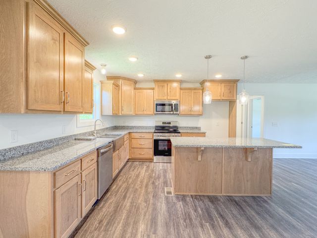944 Wartrace Hwy, Pleasant Shade, TN 37145