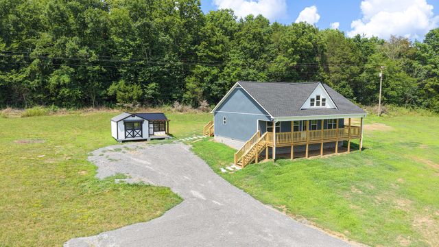 944 Wartrace Hwy, Pleasant Shade, TN 37145