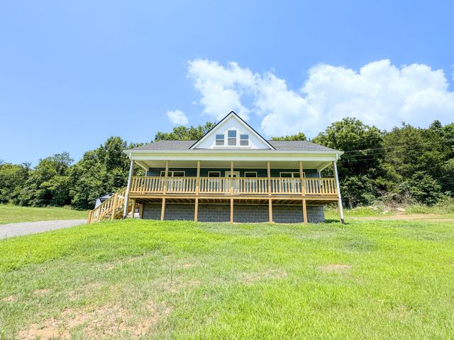 944 Wartrace Hwy, Pleasant Shade, TN 37145