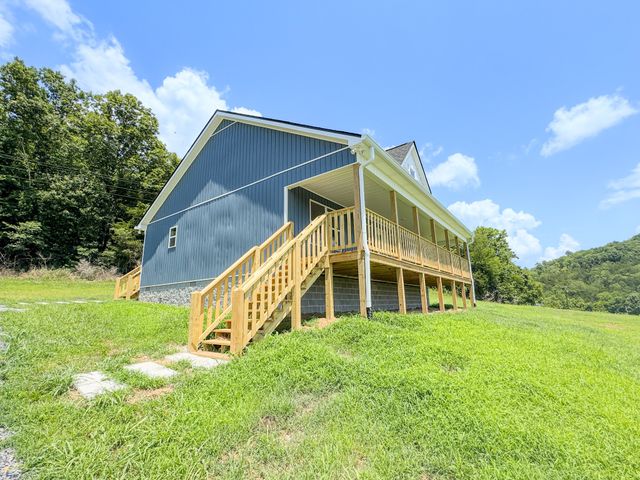 944 Wartrace Hwy, Pleasant Shade, TN 37145