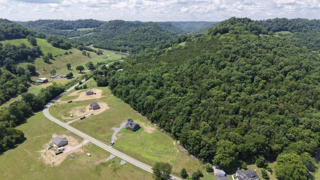 944 Wartrace Hwy, Pleasant Shade, TN 37145