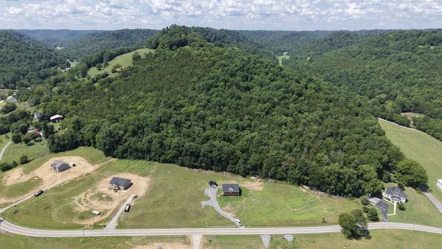 944 Wartrace Hwy, Pleasant Shade, TN 37145