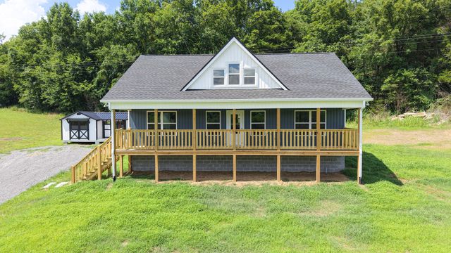944 Wartrace Hwy, Pleasant Shade, TN 37145
