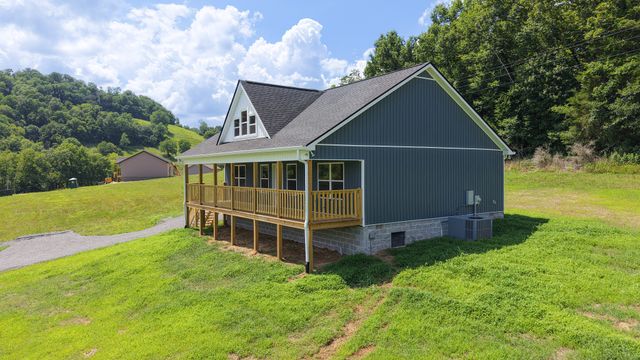 944 Wartrace Hwy, Pleasant Shade, TN 37145
