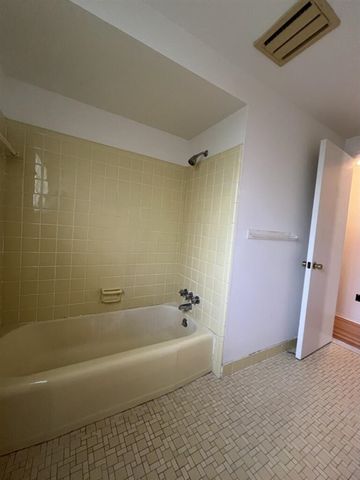 21377 Concord Street, Southfield, MI 48076