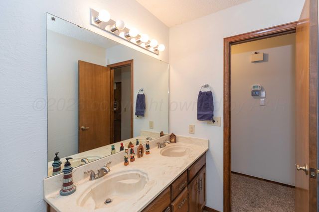 3501 E HASTINGS Avenue, Amarillo, TX 79108