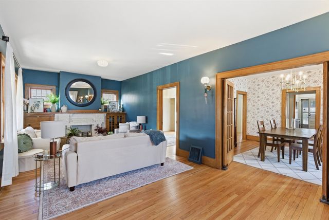 329 S Clifton Ave, Wichita, KS 67218