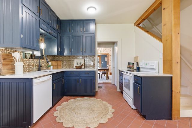 329 S Clifton Ave, Wichita, KS 67218