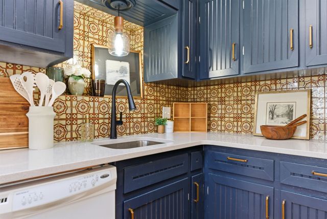 329 S Clifton Ave, Wichita, KS 67218