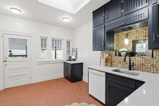 329 S Clifton Ave, Wichita, KS 67218