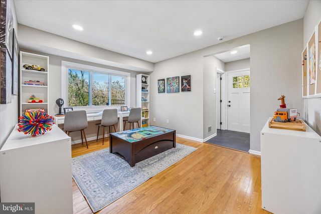 872 ROSCOMMON RD, Bryn Mawr, PA 19010