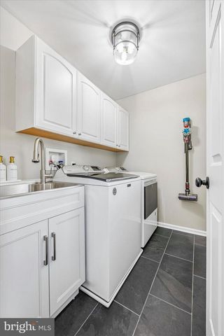 872 ROSCOMMON RD, Bryn Mawr, PA 19010