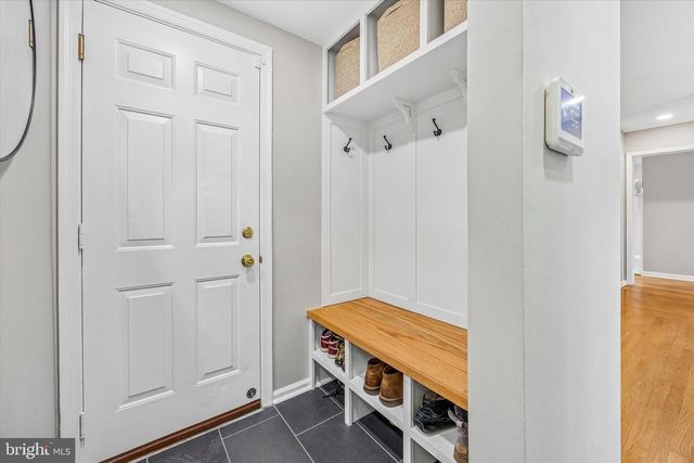 872 ROSCOMMON RD, Bryn Mawr, PA 19010