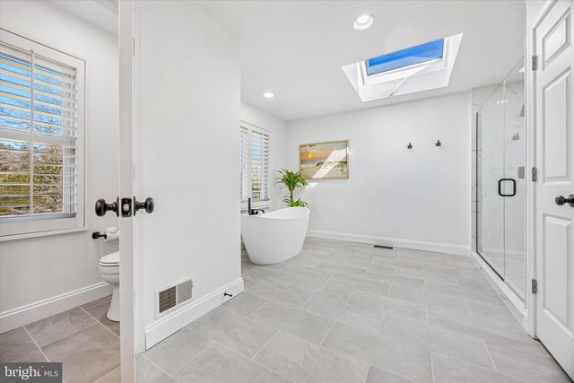 872 ROSCOMMON RD, Bryn Mawr, PA 19010