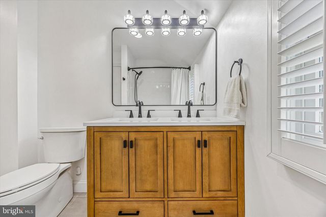 872 ROSCOMMON RD, Bryn Mawr, PA 19010