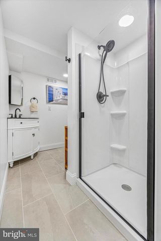 872 ROSCOMMON RD, Bryn Mawr, PA 19010