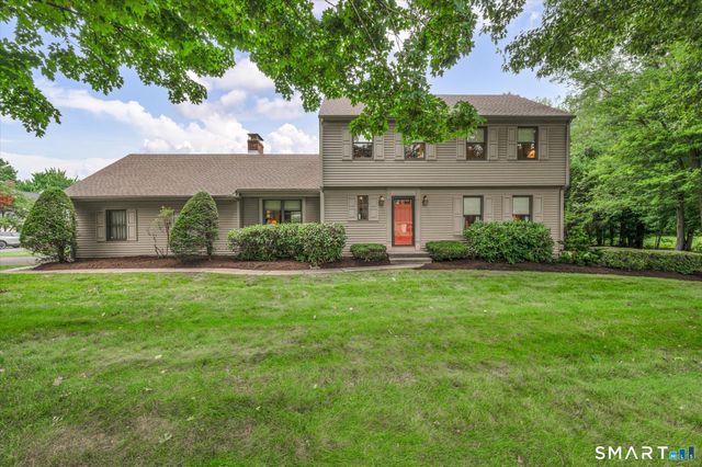 2 Sachem Drive, Cromwell, CT 06416