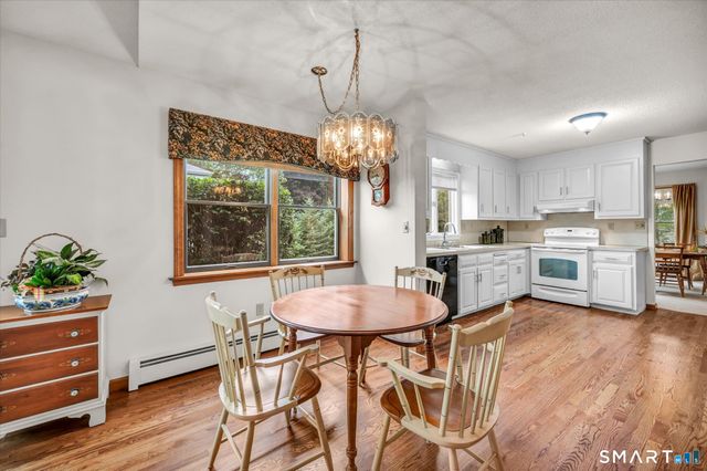 2 Sachem Drive, Cromwell, CT 06416