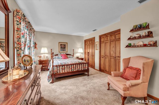 2 Sachem Drive, Cromwell, CT 06416