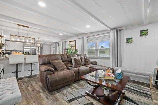 1455 Greenfield AVENUE, Burlington, WI 53105