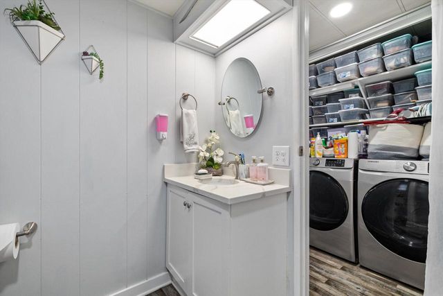 1455 Greenfield AVENUE, Burlington, WI 53105