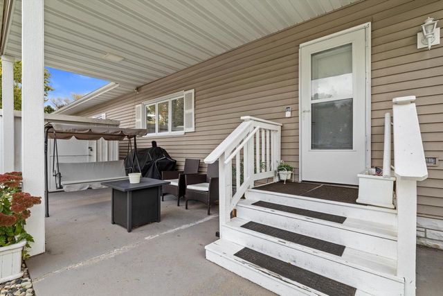 1455 Greenfield AVENUE, Burlington, WI 53105