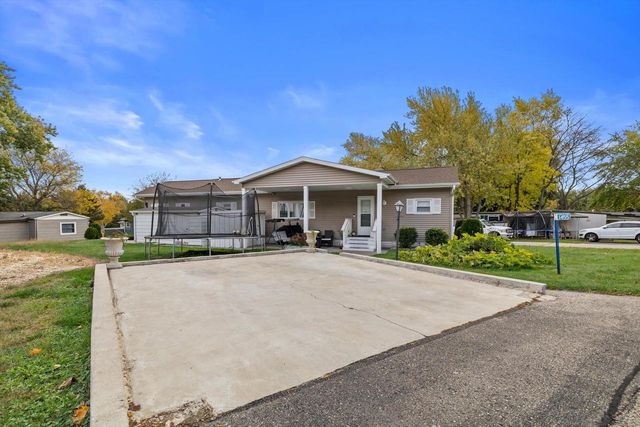 1455 Greenfield AVENUE, Burlington, WI 53105