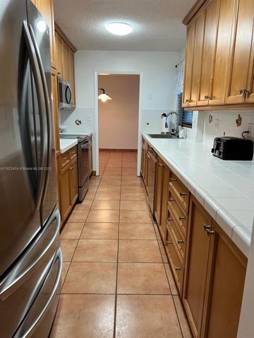 5780 SW 59th Pl, South Miami, FL 33143