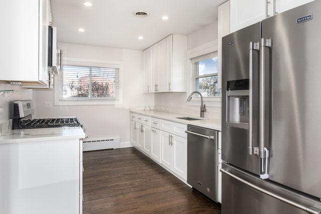 101 N Pine Street, Mount Prospect, IL 60056