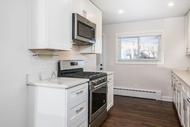 101 N Pine Street, Mount Prospect, IL 60056