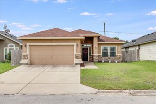 7237 Lake Tranquility Dr, Corpus Christi, TX 78414