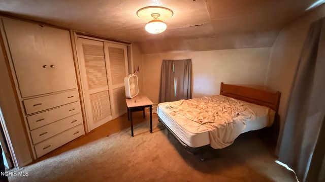 11519 Prov Neap Swan Road, Grand Rapids, OH 43522
