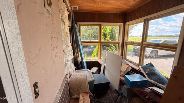 11519 Prov Neap Swan Road, Grand Rapids, OH 43522