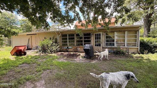 11519 Prov Neap Swan Road, Grand Rapids, OH 43522