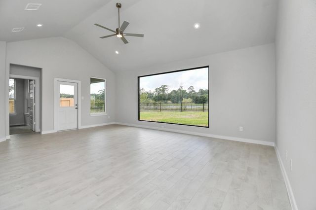11807 Royal Willow Lane, Houston, TX 77066
