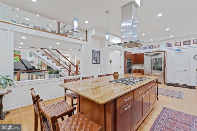 2807 CHESTERFIELD PL NW, Washington, DC 20008