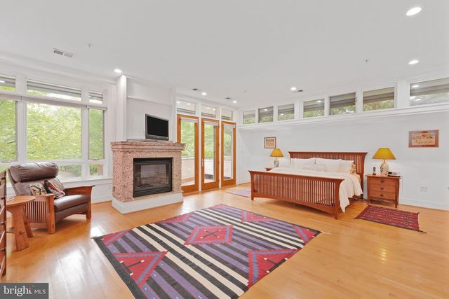 2807 CHESTERFIELD PL NW, Washington, DC 20008