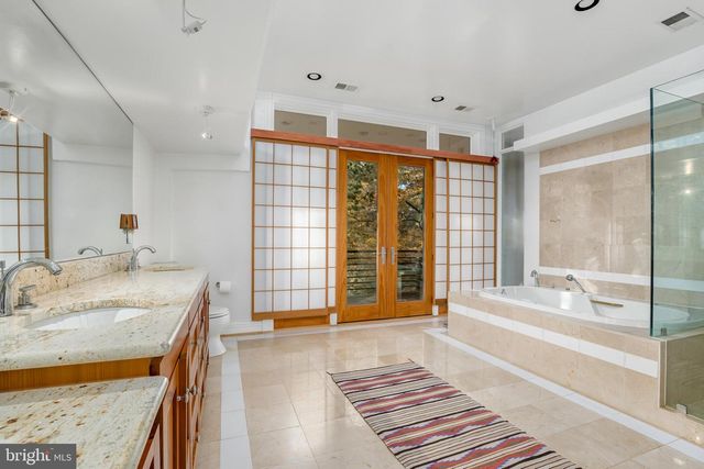 2807 CHESTERFIELD PL NW, Washington, DC 20008