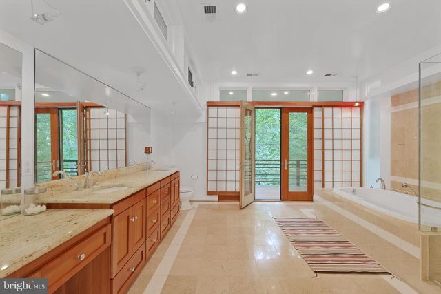 2807 CHESTERFIELD PL NW, Washington, DC 20008