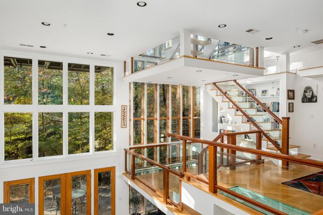 2807 CHESTERFIELD PL NW, Washington, DC 20008