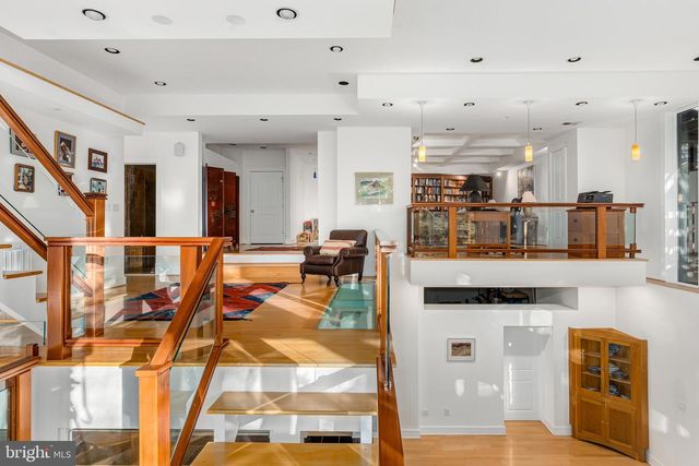 2807 CHESTERFIELD PL NW, Washington, DC 20008