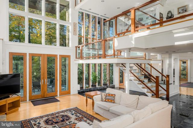 2807 CHESTERFIELD PL NW, Washington, DC 20008