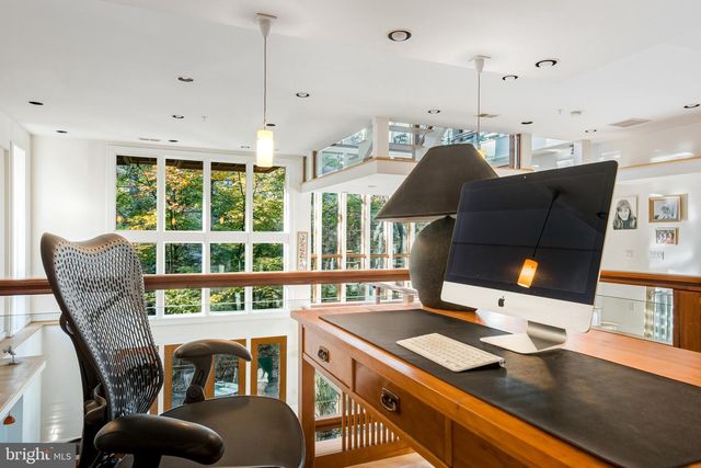 2807 CHESTERFIELD PL NW, Washington, DC 20008