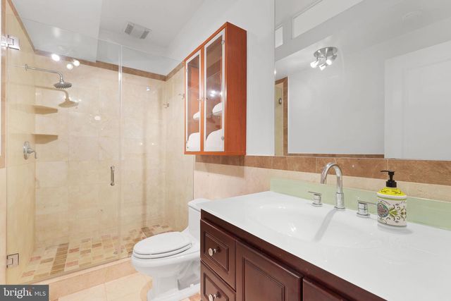 2807 CHESTERFIELD PL NW, Washington, DC 20008