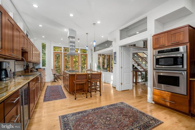 2807 CHESTERFIELD PL NW, Washington, DC 20008