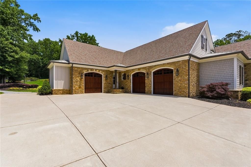 Image 113 of property listing at 5135 Howard Road, Cumming, GA 30040