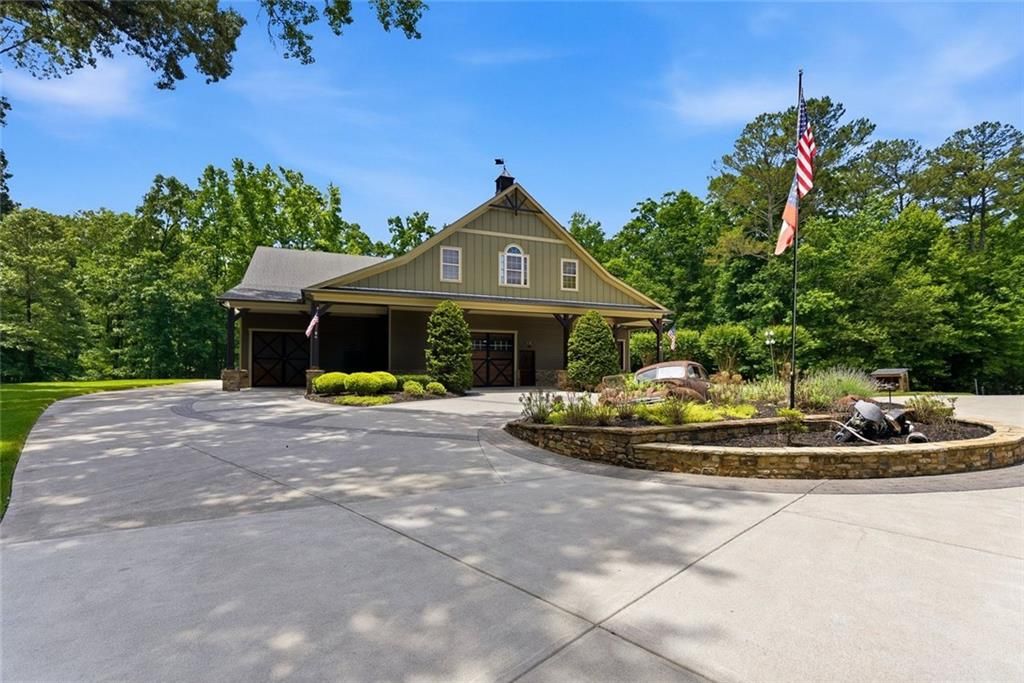Image 118 of property listing at 5135 Howard Road, Cumming, GA 30040